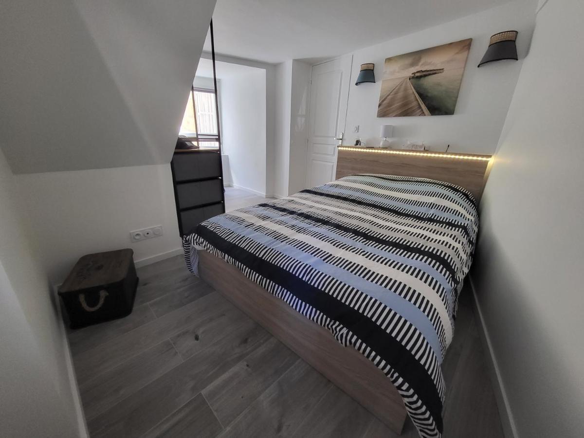Superbe Appartement T2 Centre Historique La Souterraine Bagian luar foto