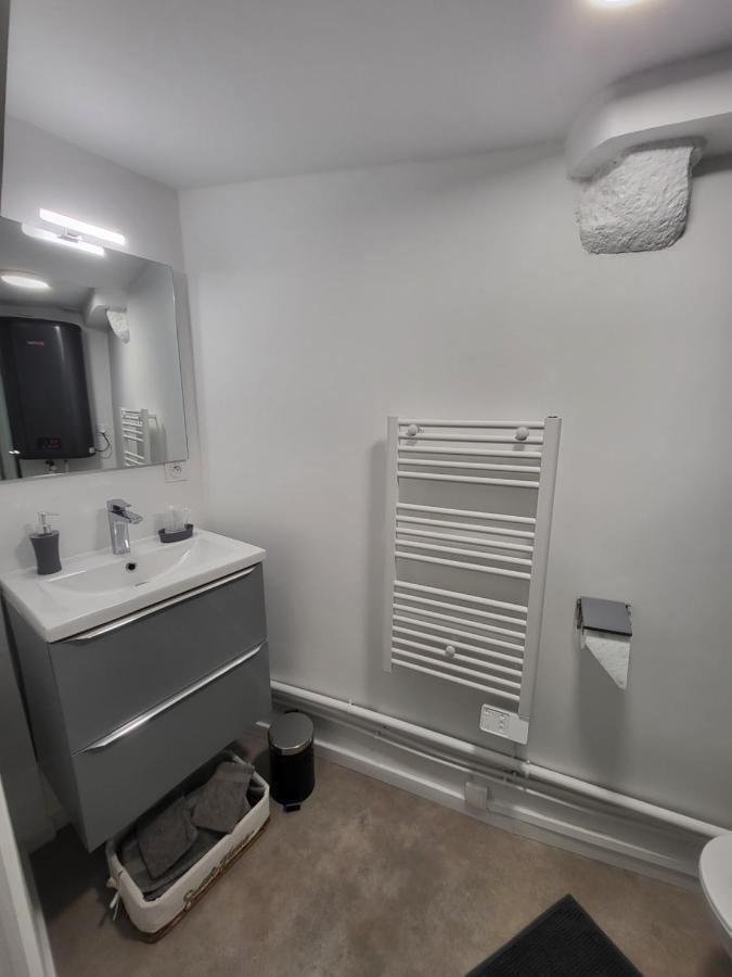 Superbe Appartement T2 Centre Historique La Souterraine Bagian luar foto